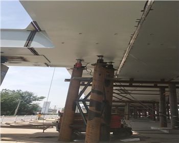 海拉爾高架橋，頂橋施工中